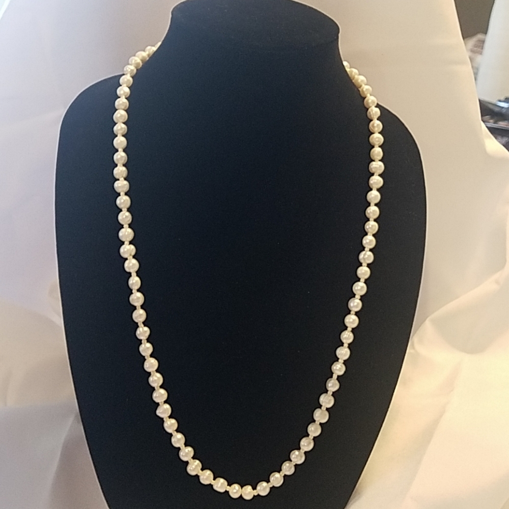 Pearl necklace
